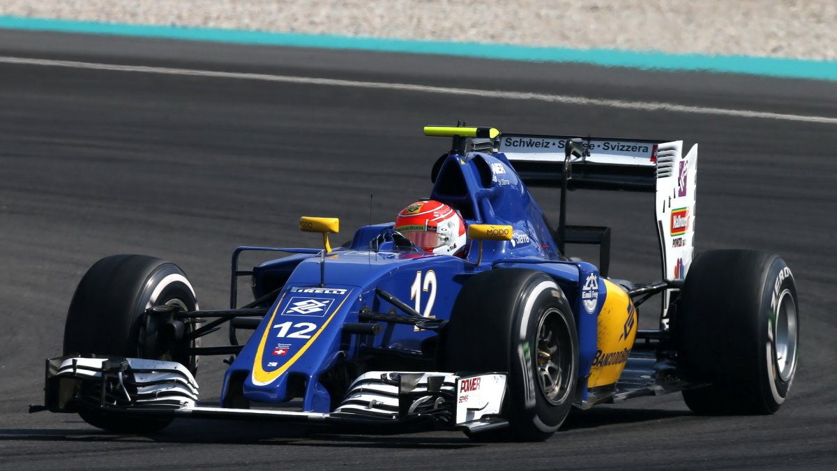 Felipe Nasr v závodě v Malajsii