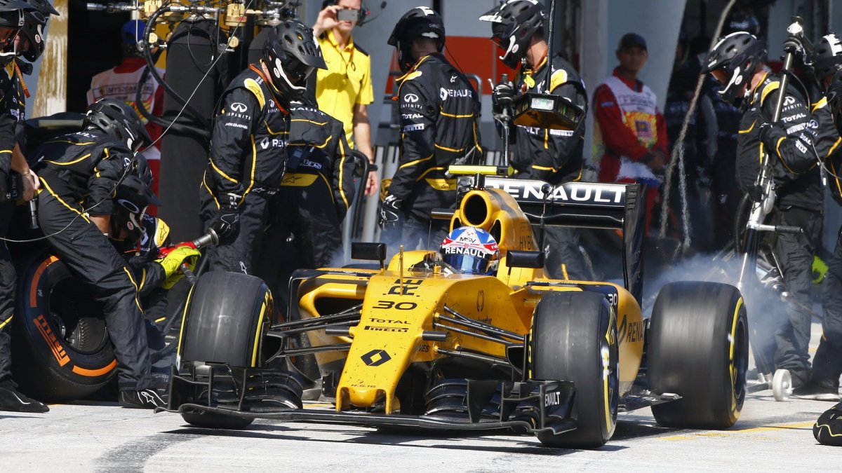 Jolyon Palmer v závodě v Malajsii
