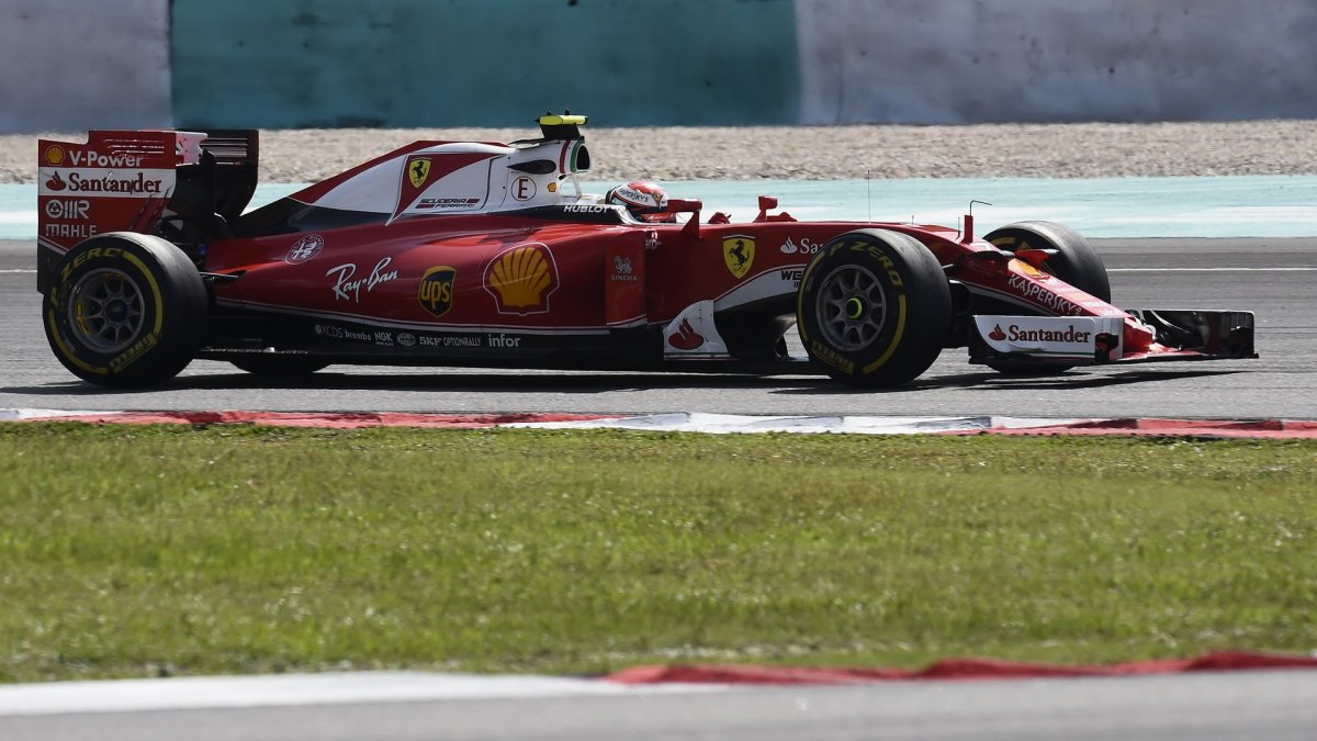 Kimi Räikkönen v závodě v Malajsii