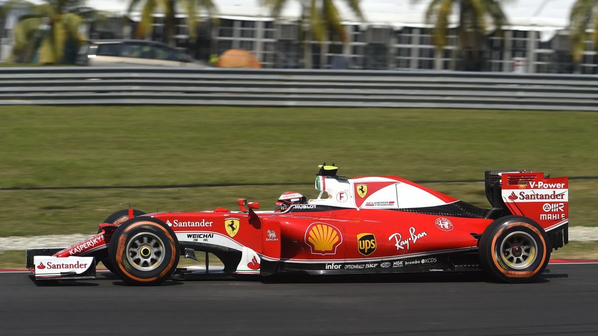 Kimi Räikkönen v závodě v Malajsii