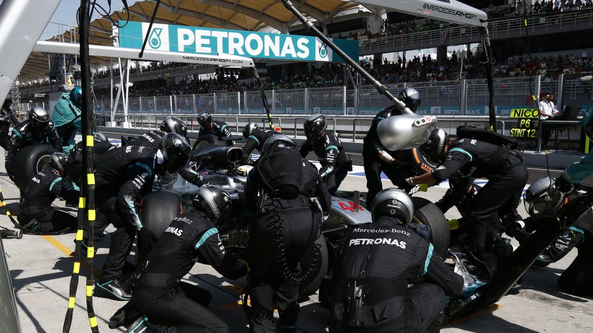 Lewis Hamilton v závodě v Malajsii