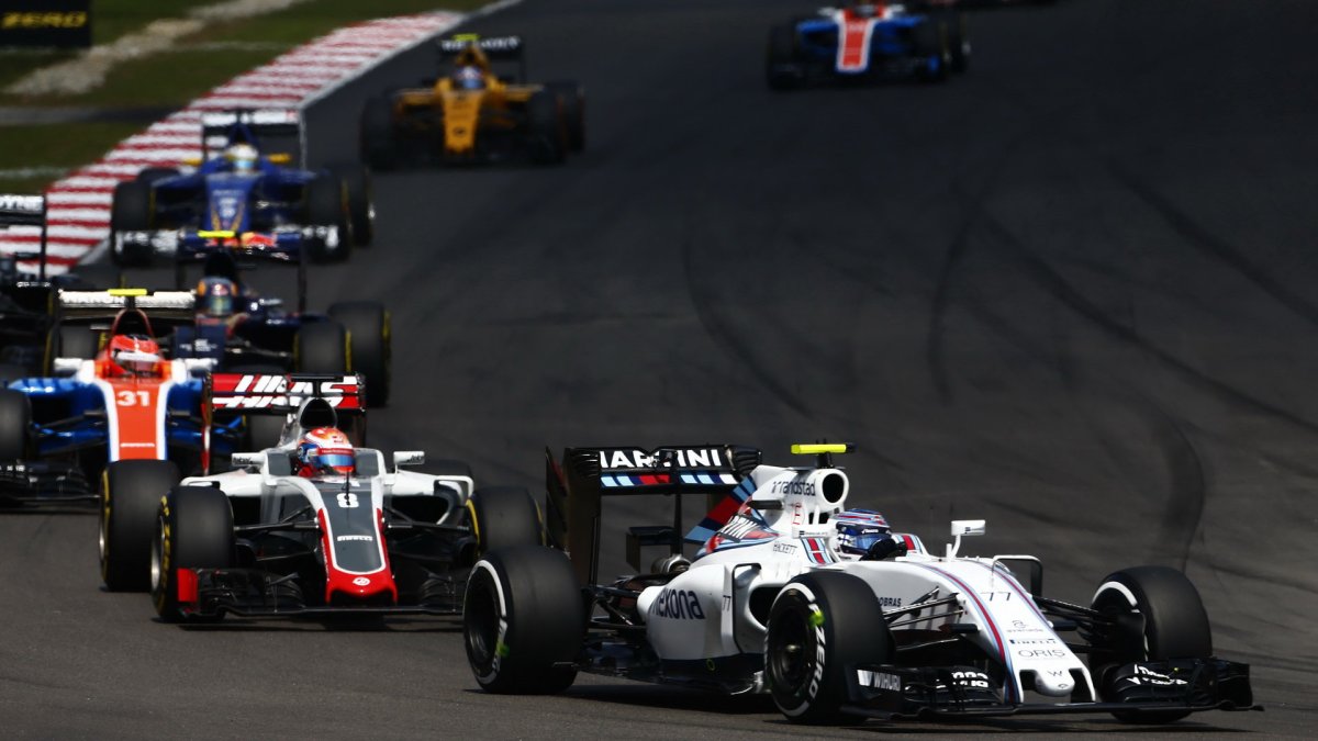 Valtteri Bottas v závodě v Malajsii