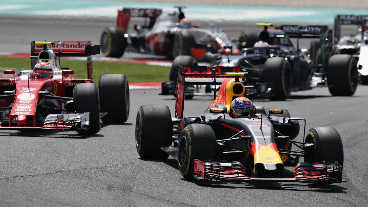 Max Verstappen po startu závodu v Malajsii