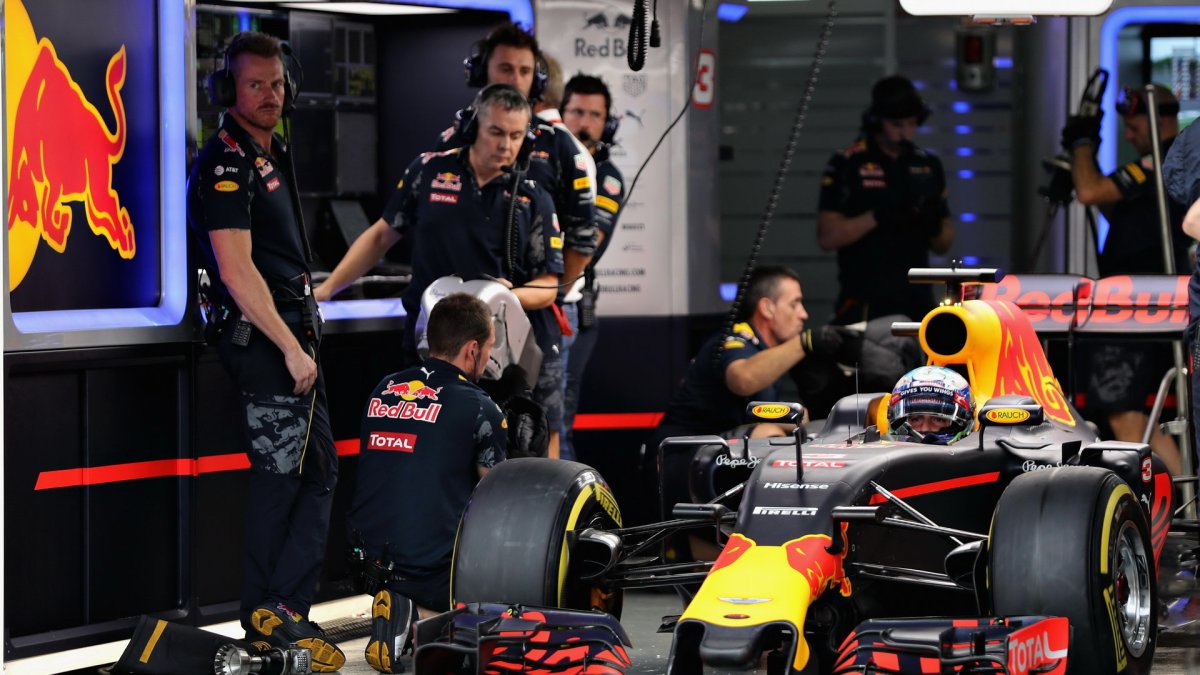 Daniel Ricciardo v kvalifikaci v Malajsii