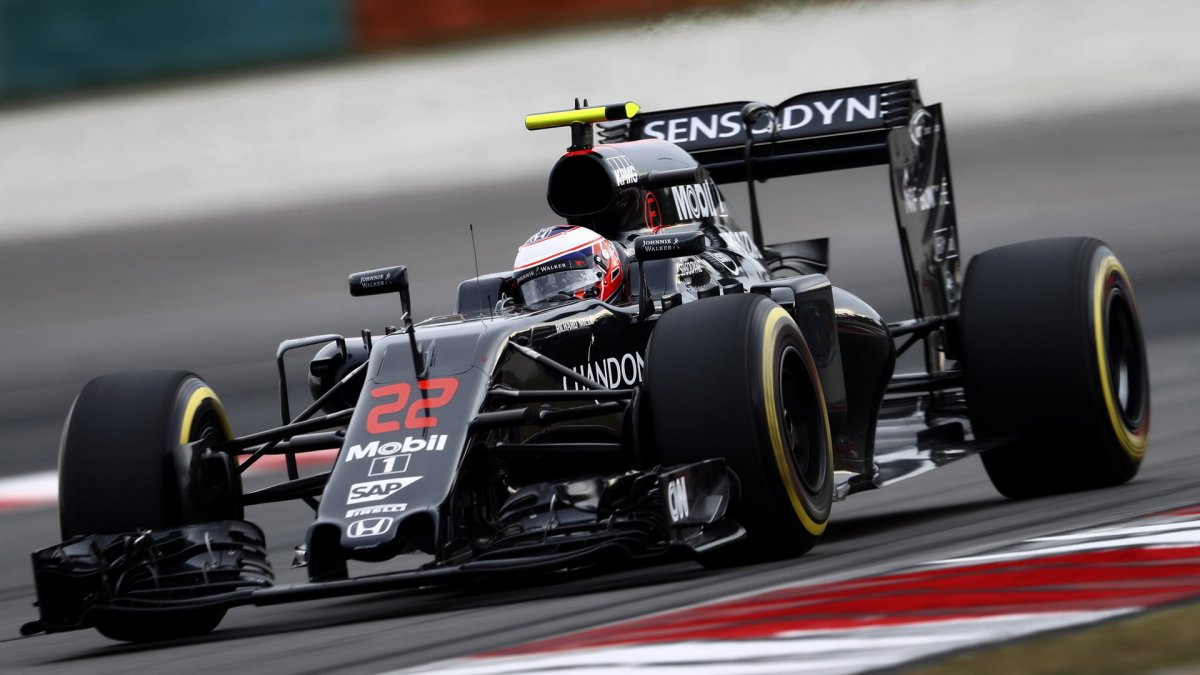 Jenson Button v kvalifikaci v Malajsii