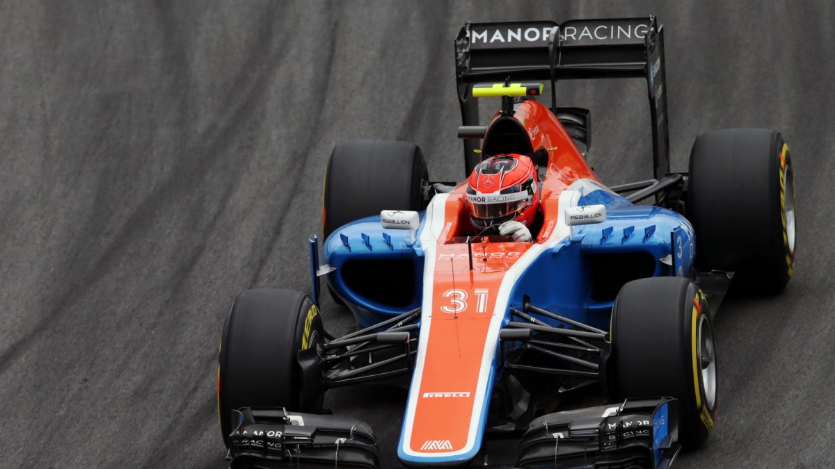 Esteban Ocon v kvalifikaci v Brazílii