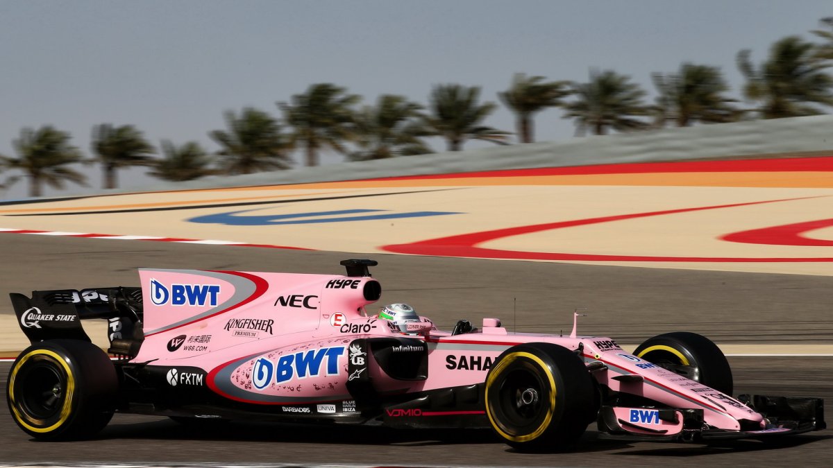 Alfonso Celis při sezónních testech v Bahrajnu