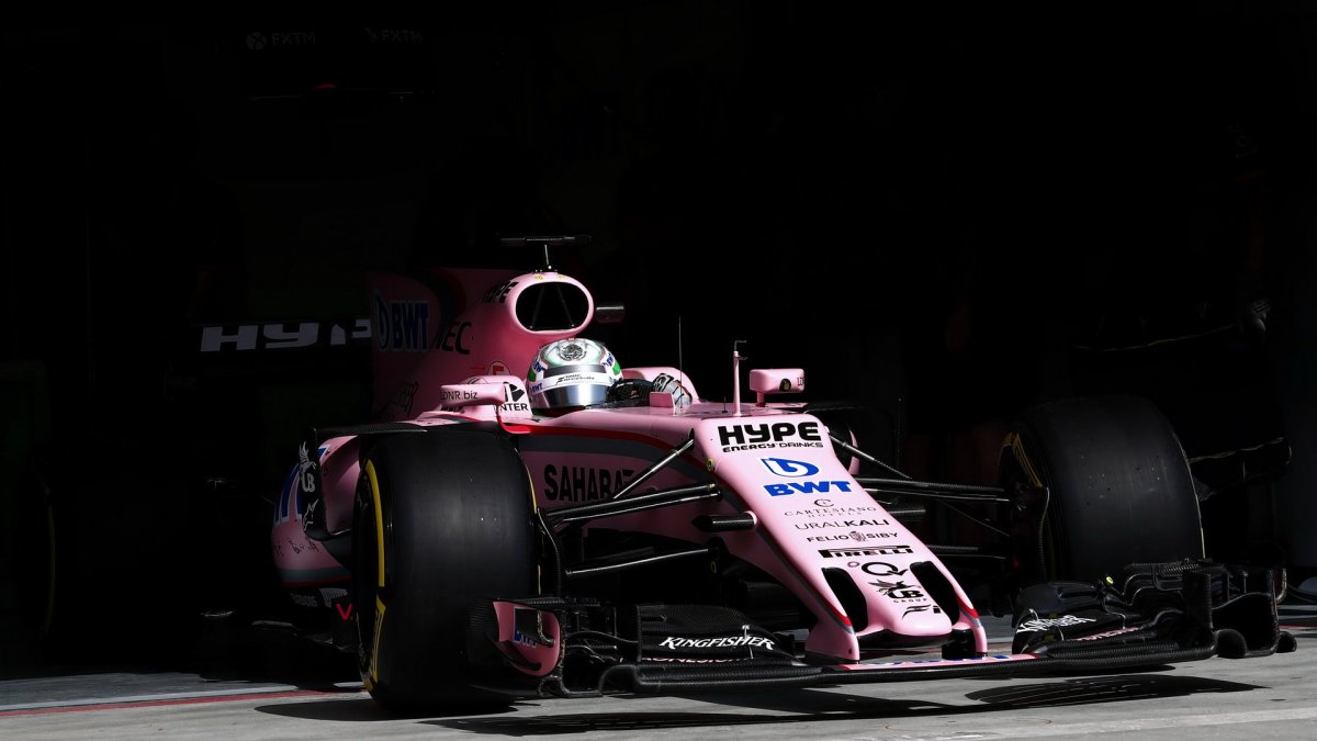 Alfonso Celis při sezónních testech v Bahrajnu