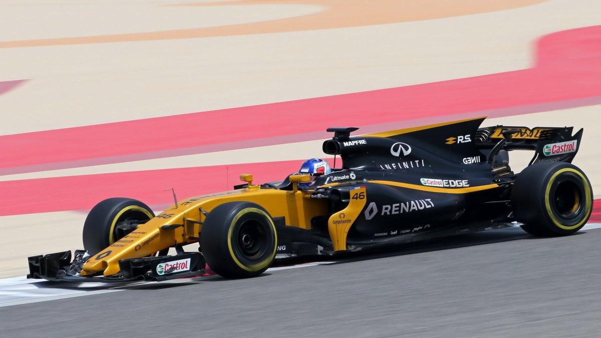 Sergej Sirotkin při sezónních testech v Bahrajnu