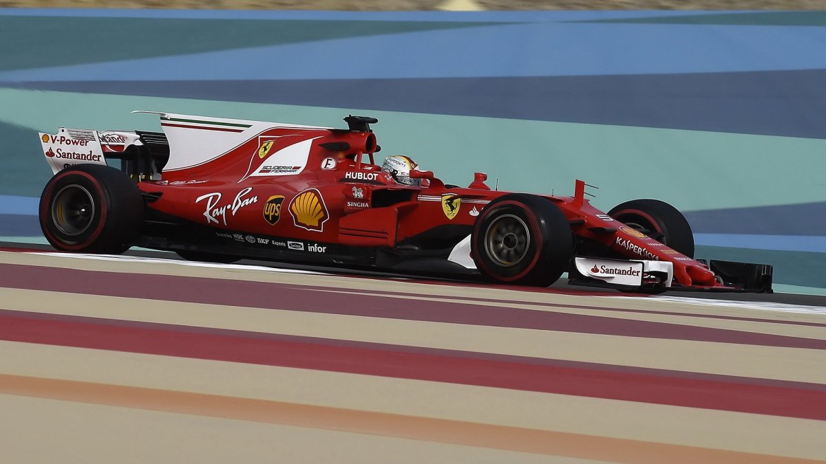 Sebastian Vettel při sezónních testech v Bahrajnu