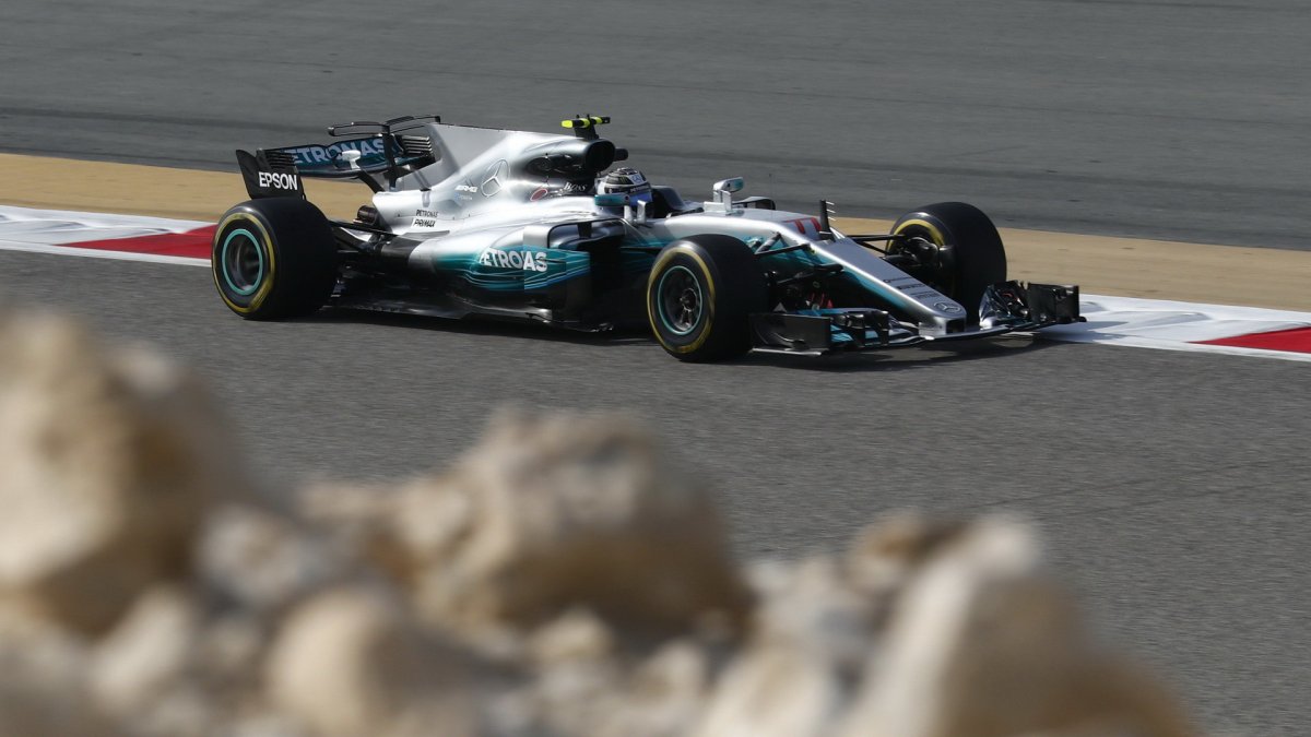 Valtteri Bottas při tréninku v Bahrajnu