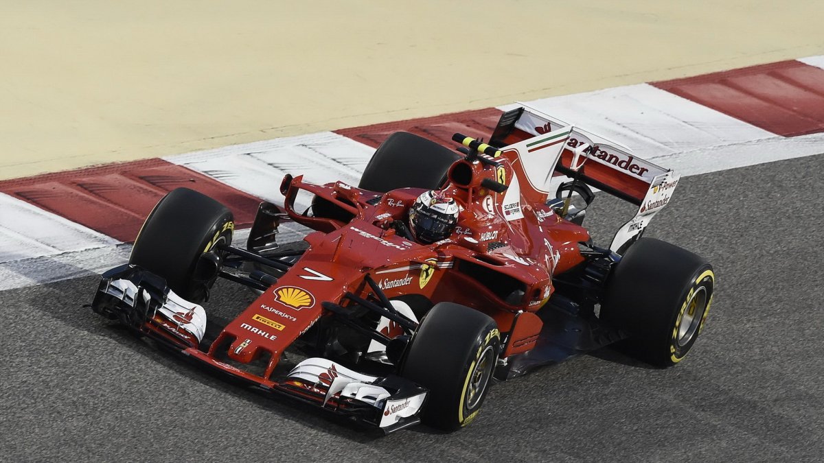 Kimi Räikkönen při tréninku v Bahrajnu