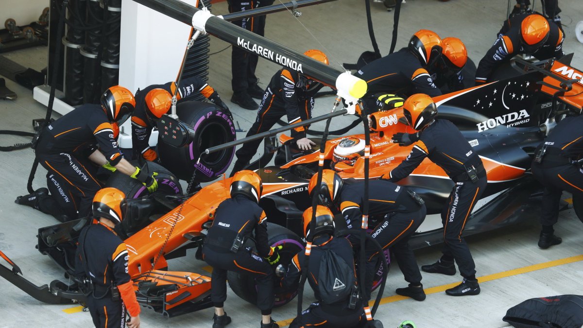 Stoffel Vandoorne v závodě v Soči