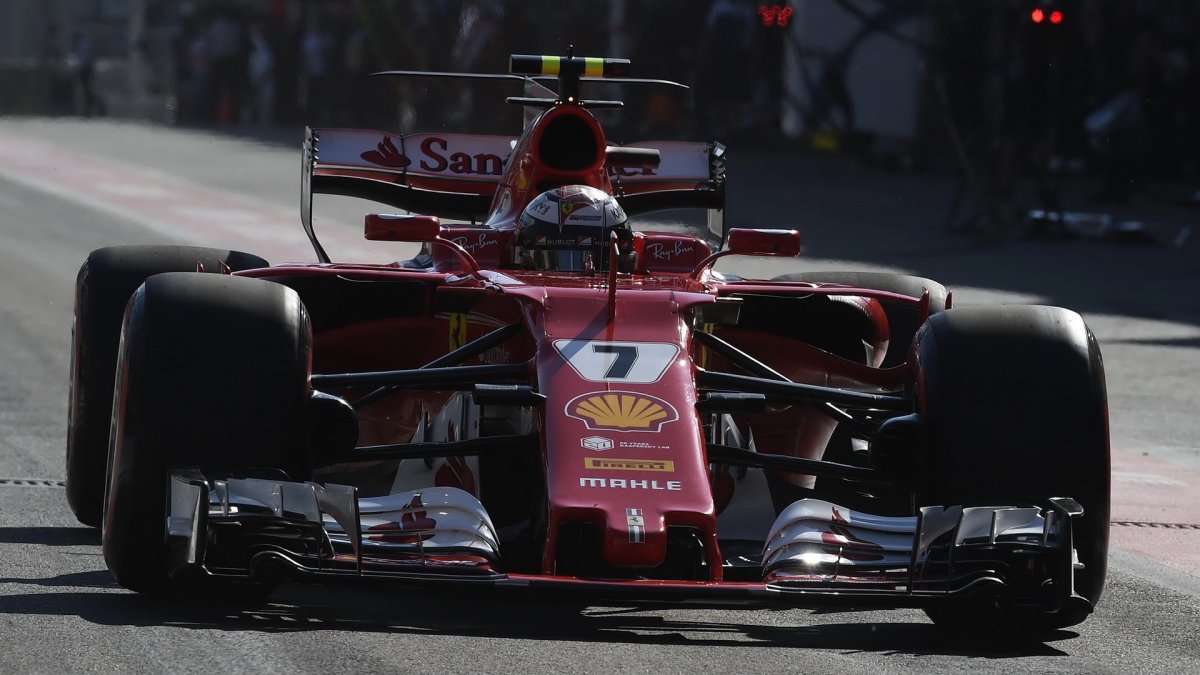 Kimi Räikkönen v kvalifikaci v Baku