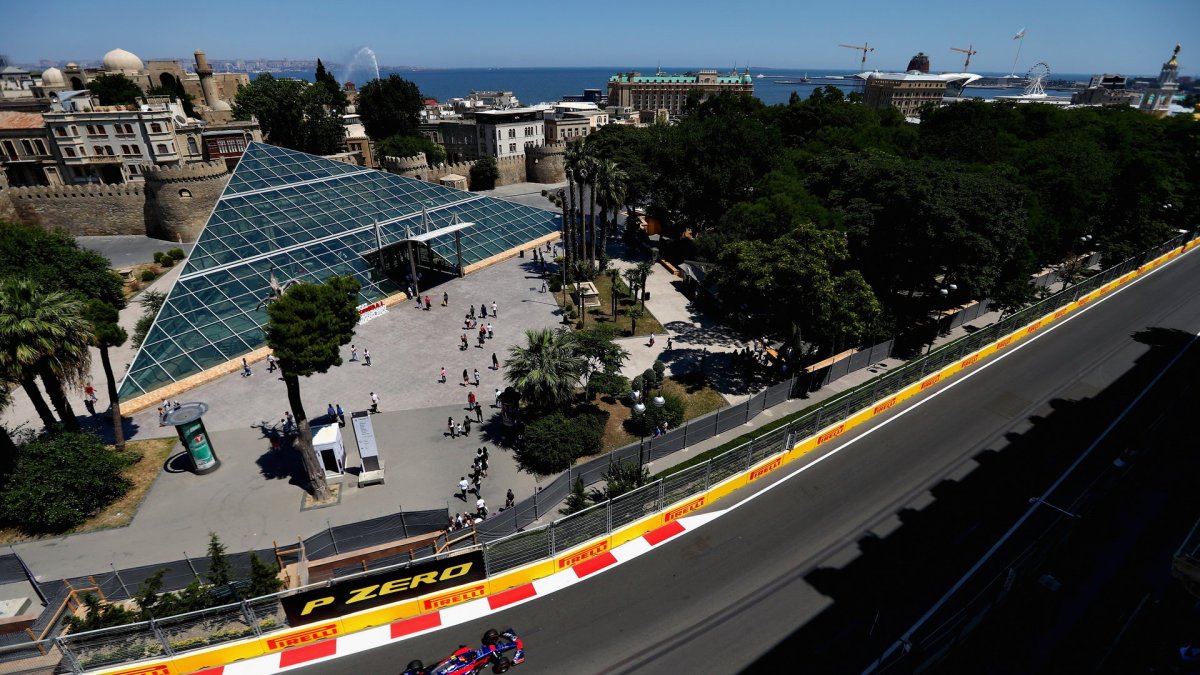 Carlos Sainz v kvalifikaci v Baku