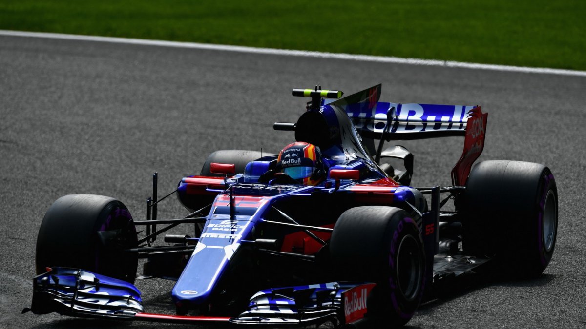 Carlos Sainz v kvalifikaci v Belgii