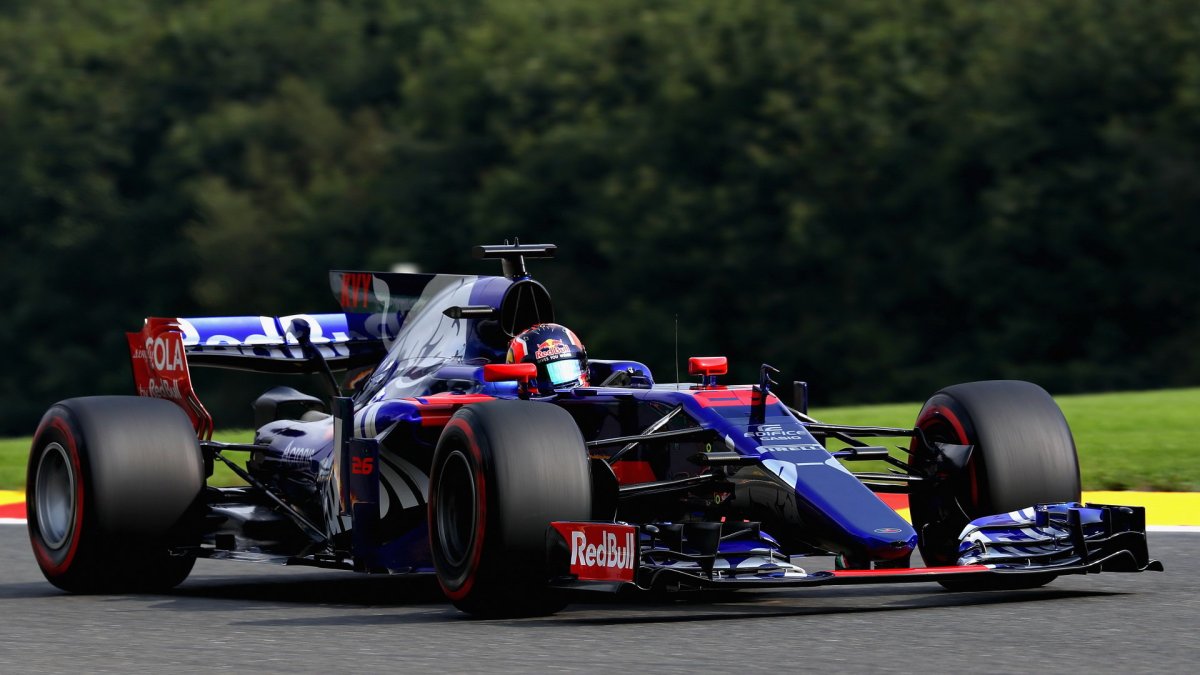 Daniil Kvjat v kvalifikaci v Belgii