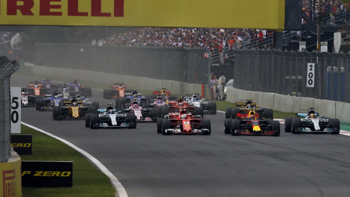 Start závodu v Mexiku