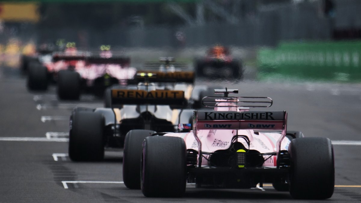 Sergio Pérez v závodě v Mexiku