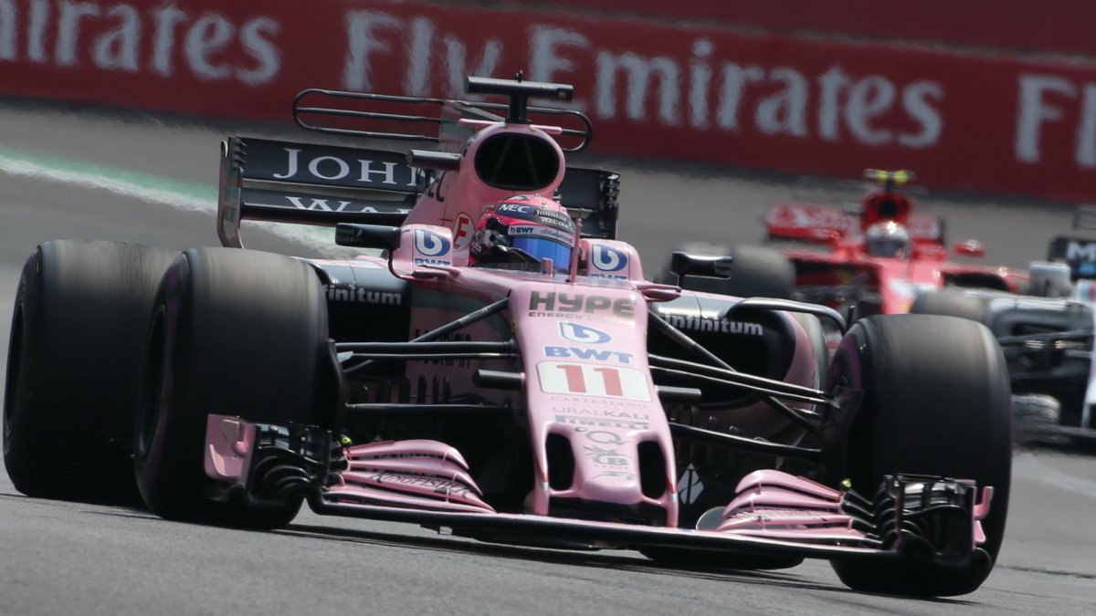 Sergio Pérez v závodě v Mexiku