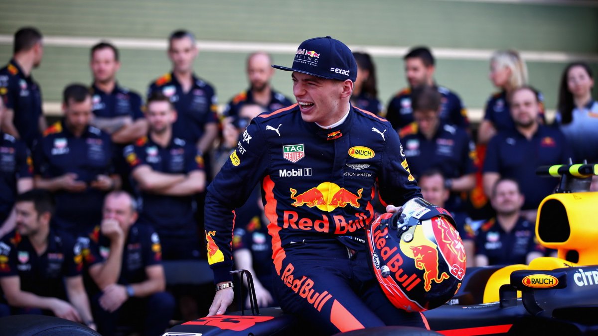 Max Verstappen v Abú Zabí