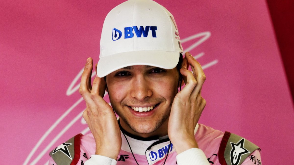 Esteban Ocon v druhých předsezonních testech v Barceloně