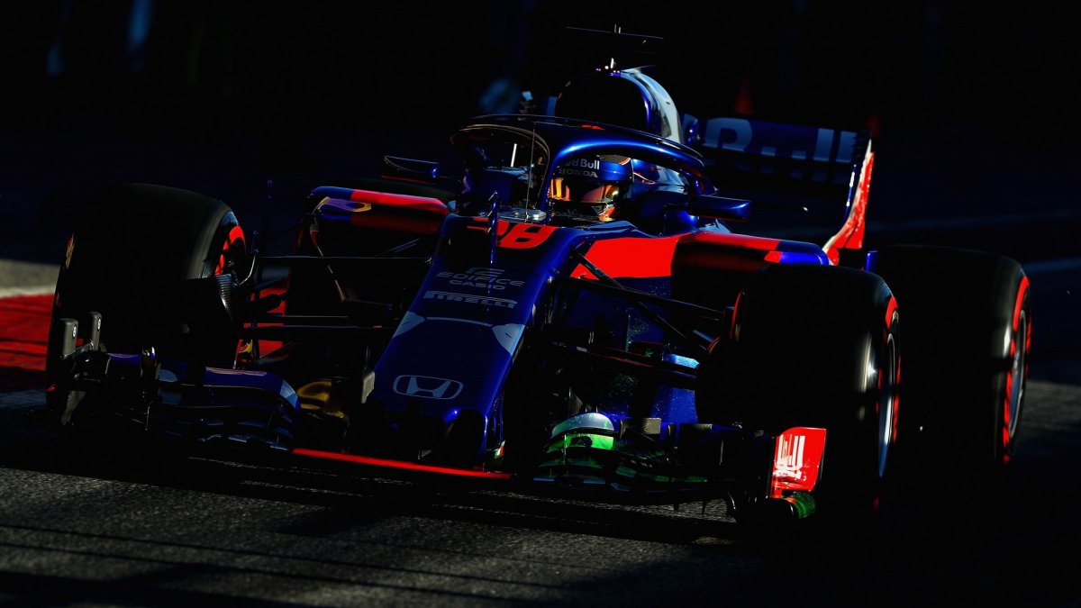 Brendon Hartley s Flow-vis v druhých předsezonních testech v Barceloně