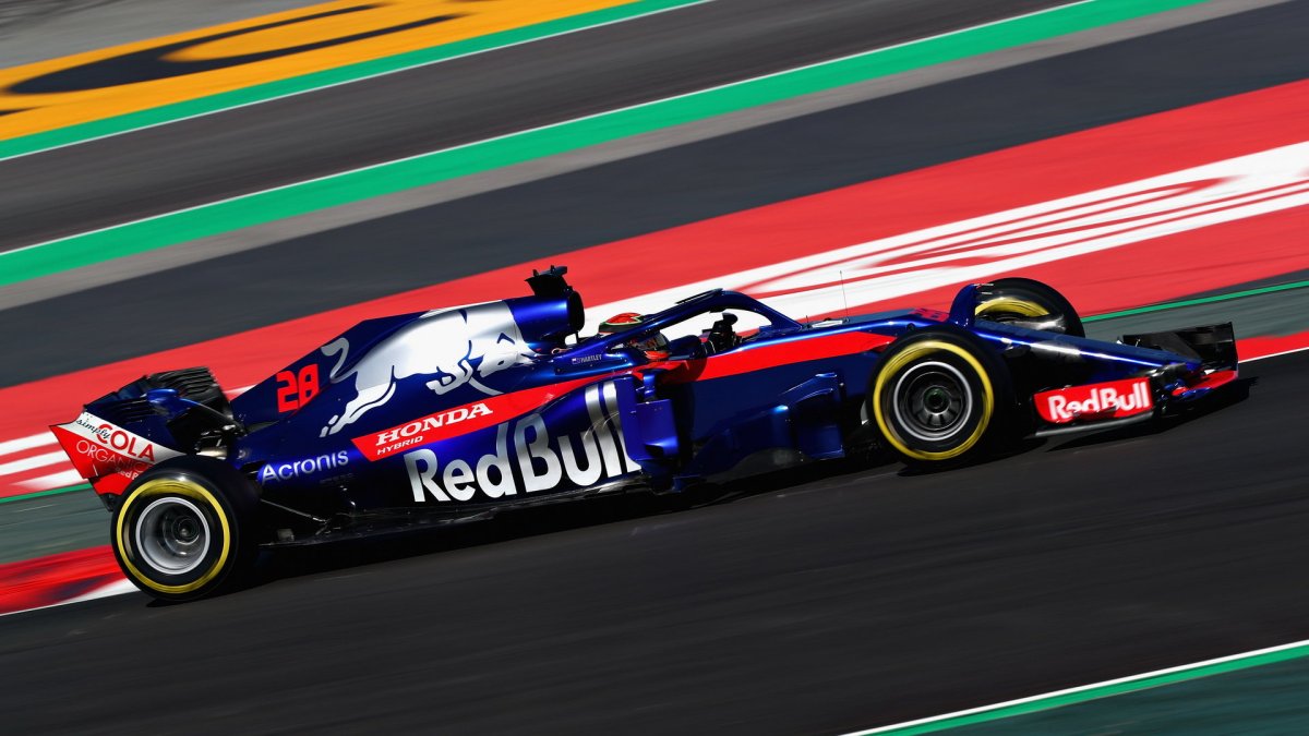 Brendon Hartley v druhých předsezonních testech v Barceloně