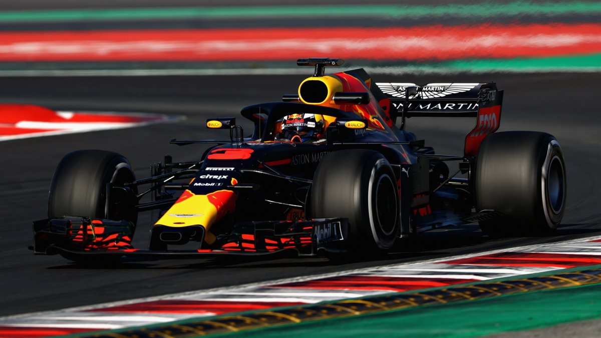 Daniel Ricciardo v druhých předsezonních testech v Barceloně