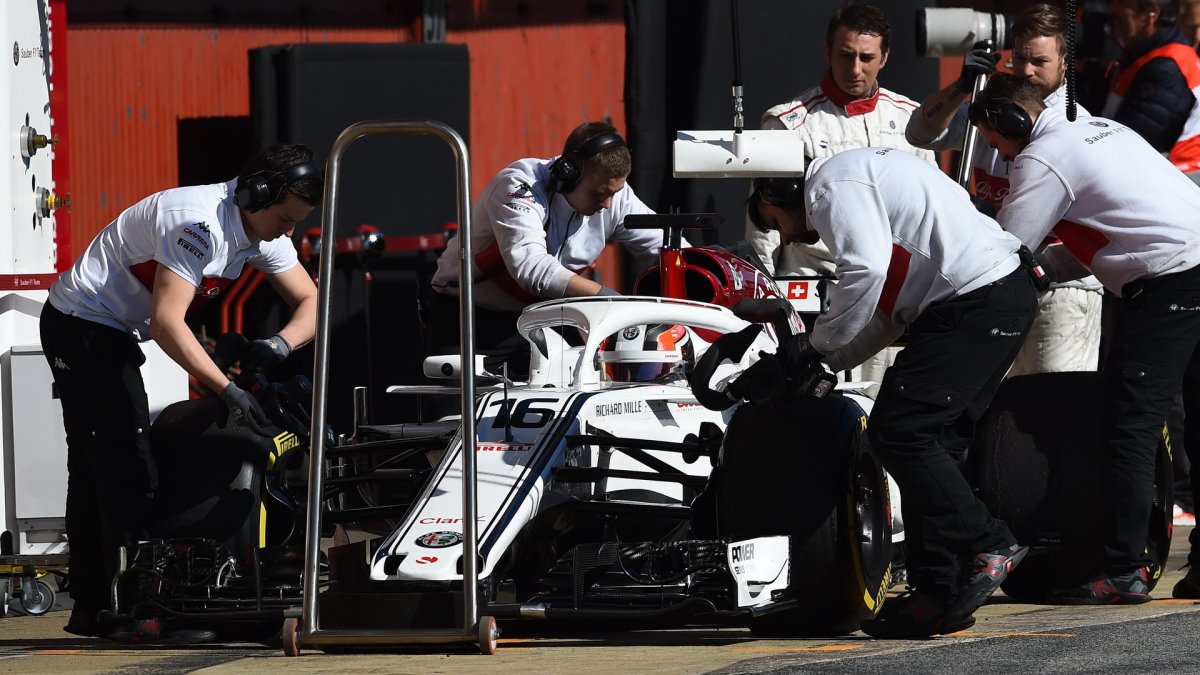 Charles Leclerc v druhých předsezonních testech v Barceloně