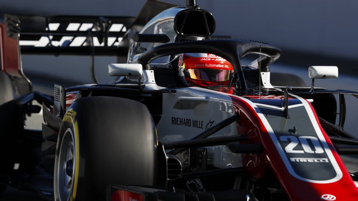 Kevin Magnussen v druhých předsezonních testech v Barceloně