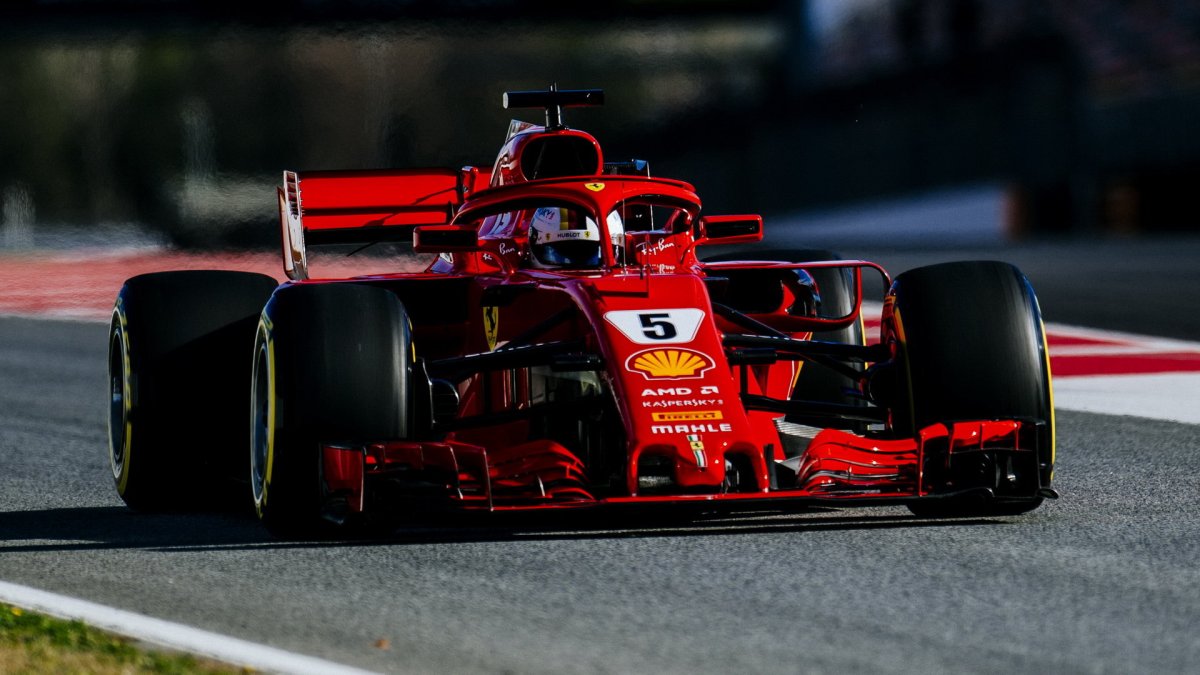 Sebastian Vettel v druhých předsezonních testech v Barceloně