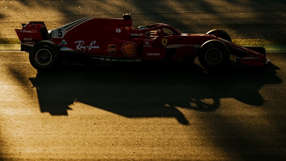 Sebastian Vettel v druhých předsezonních testech v Barceloně