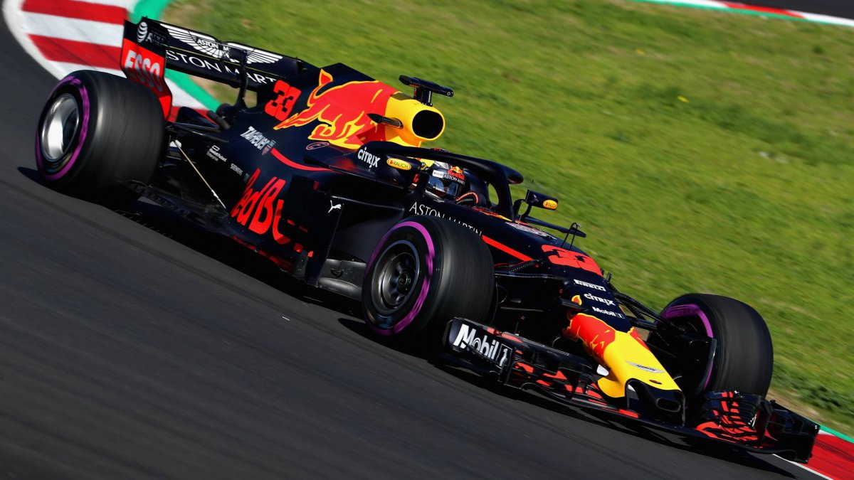 Max Verstappen v druhých předsezonních testech v Barceloně