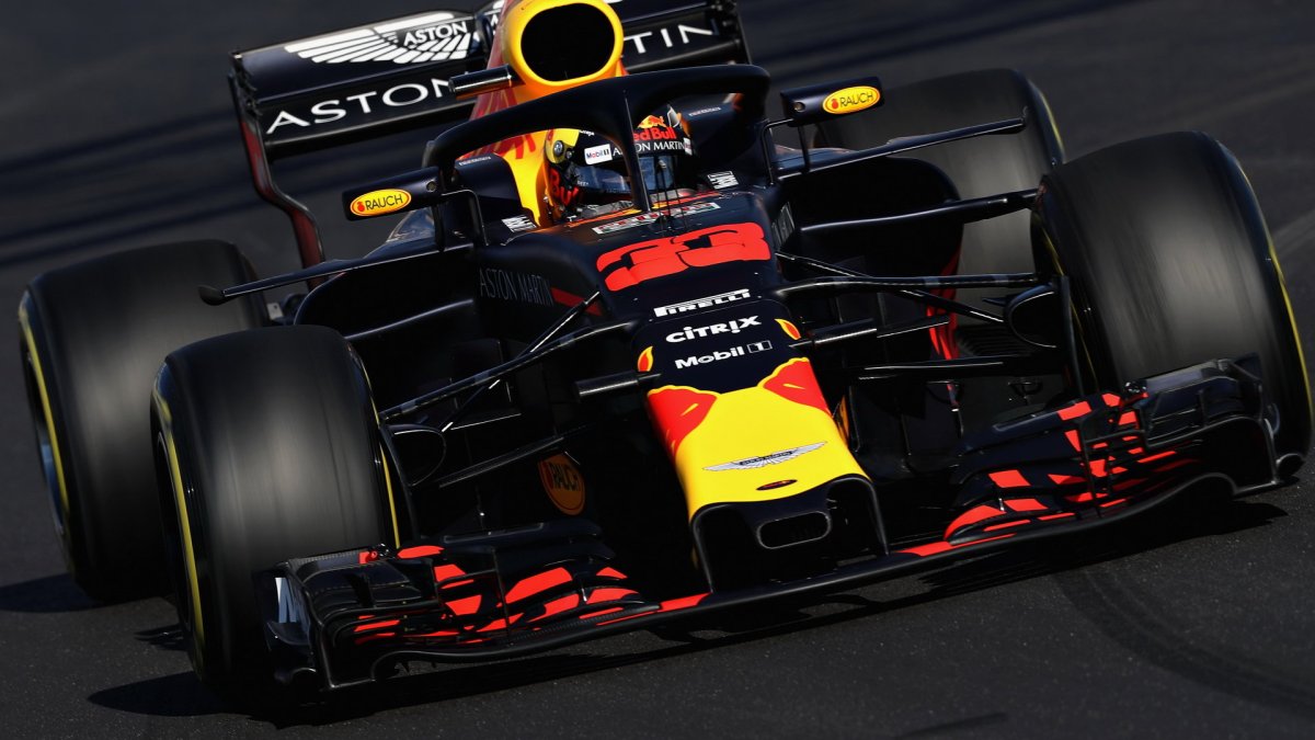 Max Verstappen v druhých předsezonních testech v Barceloně