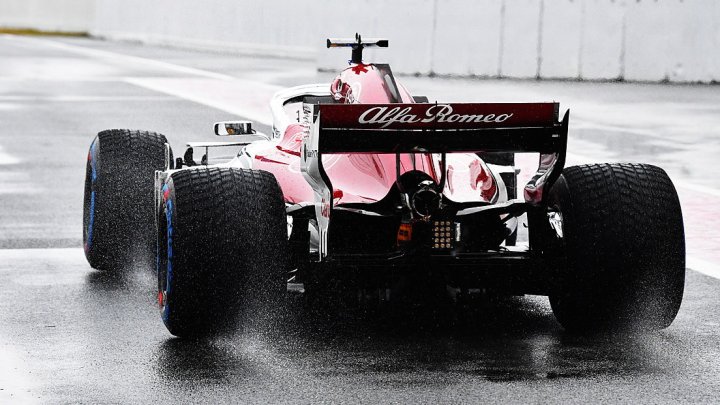 Charles Leclerc při prvních předsezonních testech v Barceloně