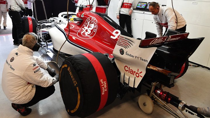 Charles Leclerc při prvních předsezonních testech v Barceloně