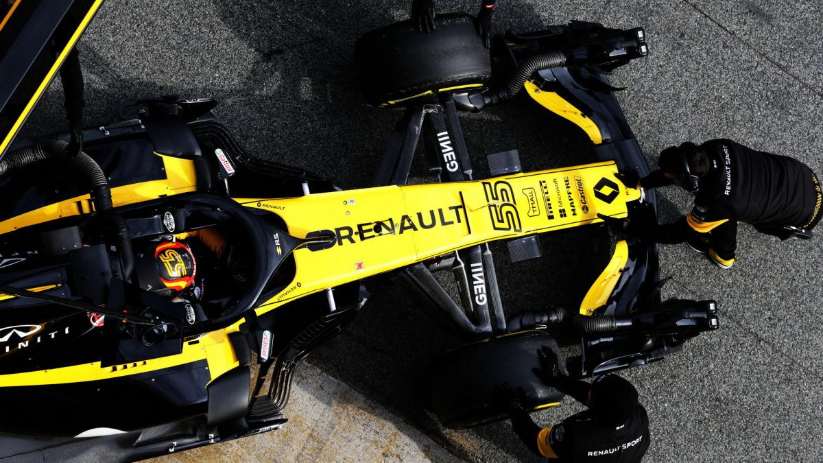 Carlos Sainz při prvních předsezonních testech v Barceloně