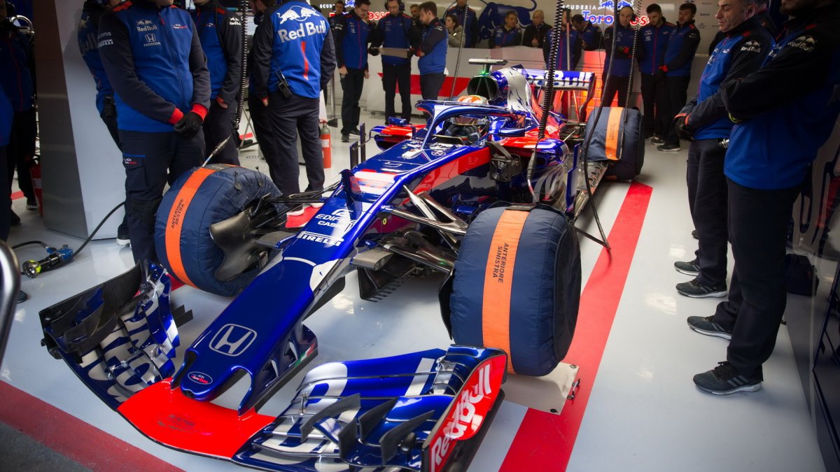 Brendon Hartley při prvních předsezonních testech v Barceloně