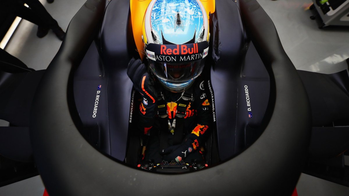 Daniel Ricciardo při prvních předsezonních testech v Barceloně