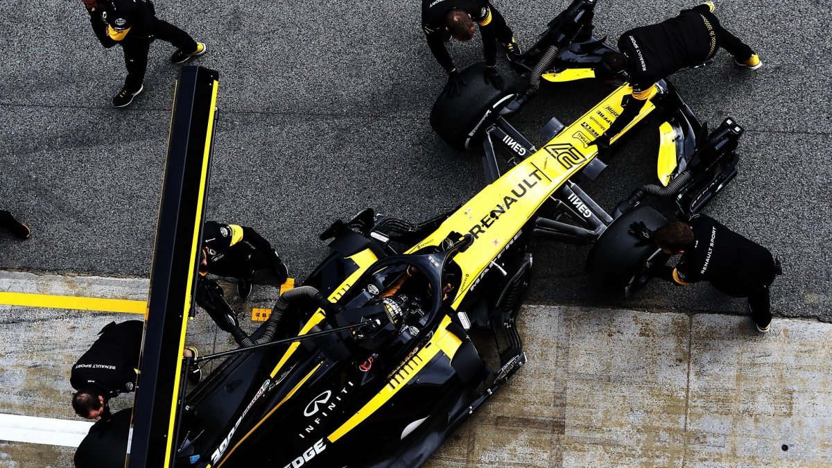 Nico Hülkenberg při prvních předsezonních testech v Barceloně