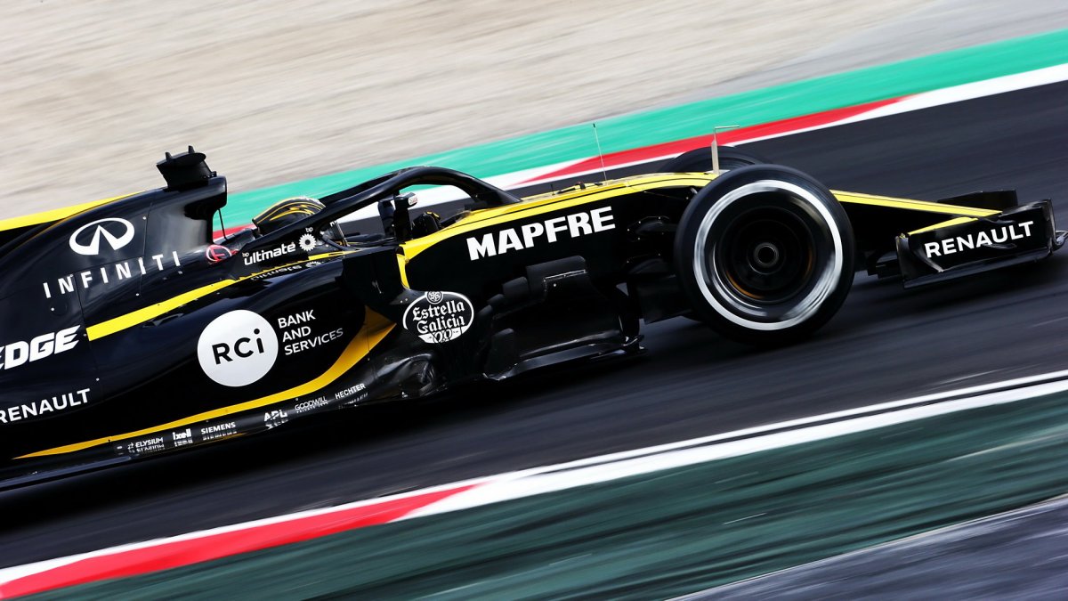 Nico Hülkenberg při prvních předsezonních testech v Barceloně