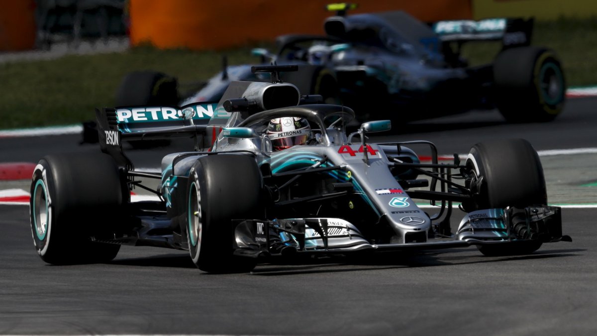 Lewis Hamilton v tréninku ve Španělsku
