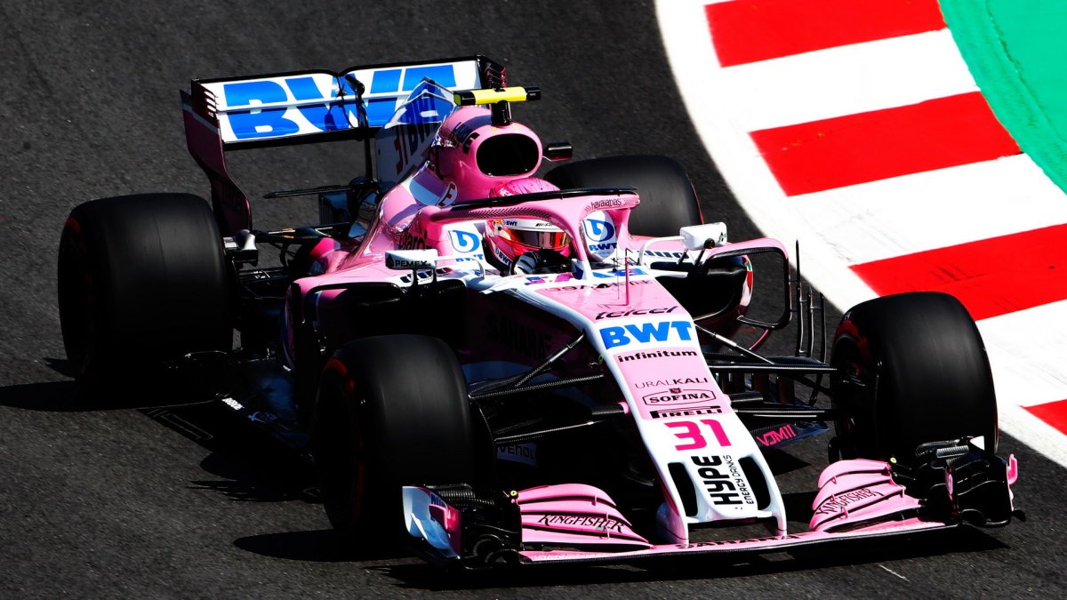 Esteban Ocon v tréninku ve Španělsku