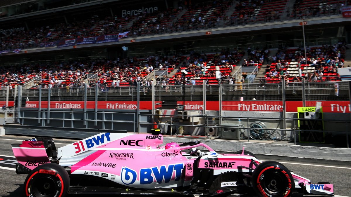 Esteban Ocon v tréninku ve Španělsku