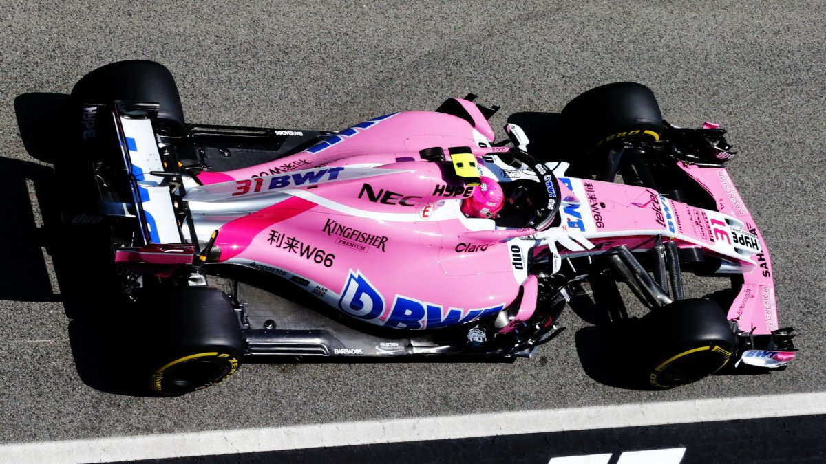Esteban Ocon v tréninku ve Španělsku