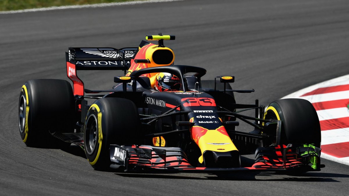 Max Verstappen s Flow-visem v tréninku ve Španělsku