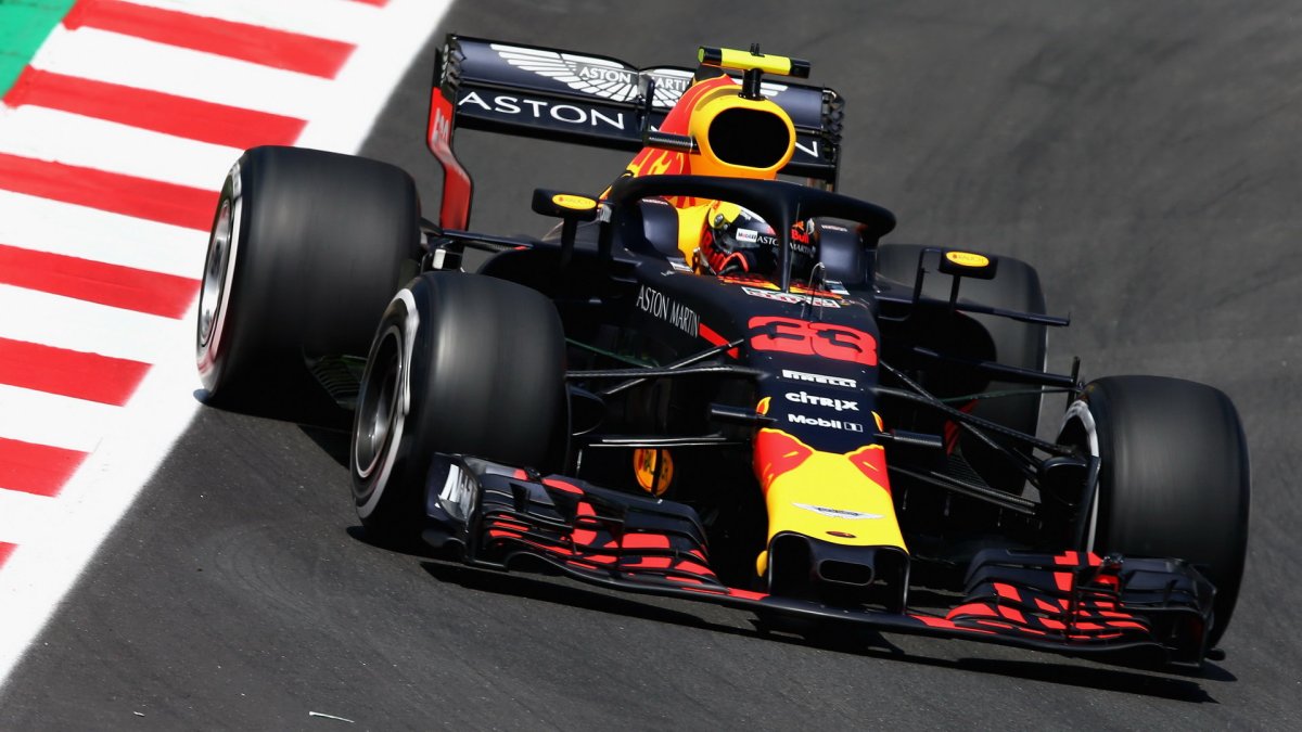Max Verstappen v tréninku ve Španělsku