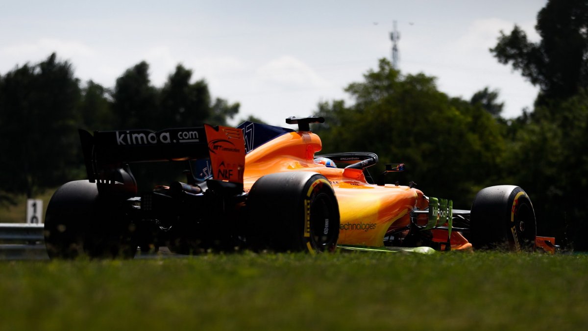 Lando Norris při sezónních testech v Maďarsku