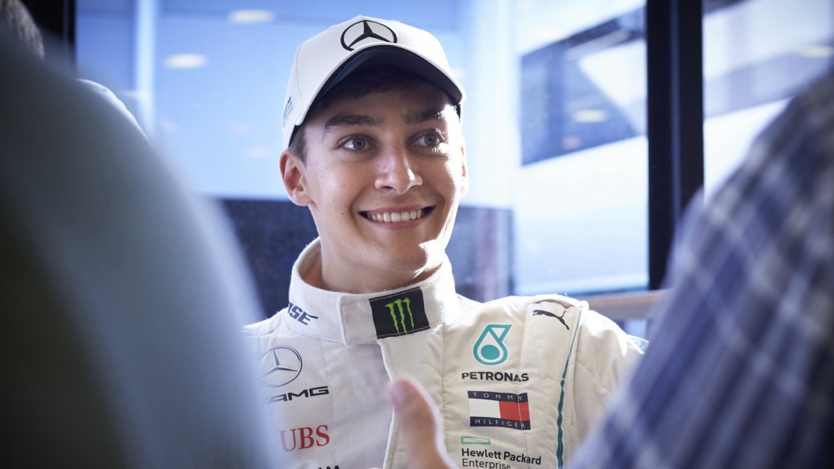 George Russell při sezónních testech v Maďarsku